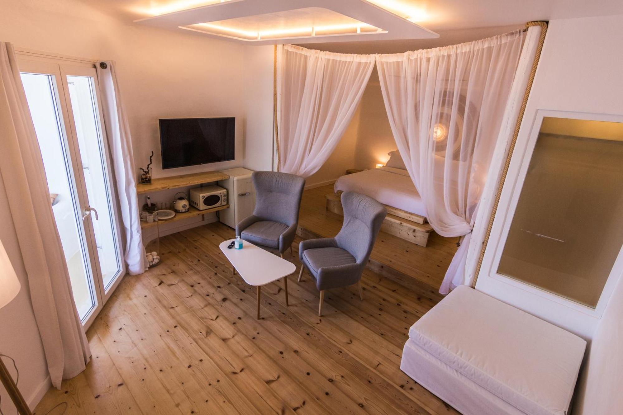 Salt Suites Milos Pollonia ภายนอก รูปภาพ