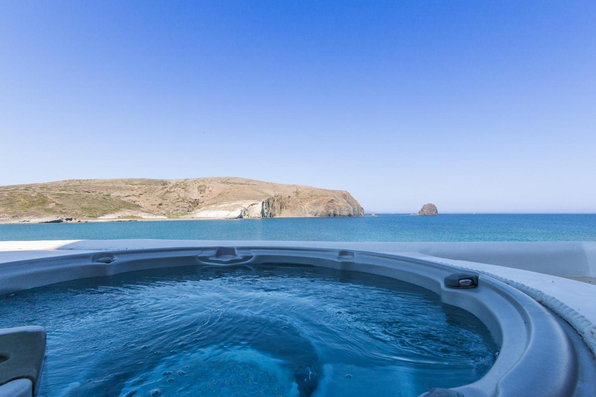 Salt Suites Milos Pollonia ภายนอก รูปภาพ