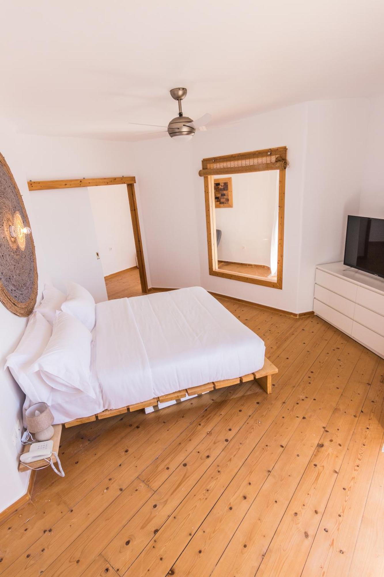 Salt Suites Milos Pollonia ภายนอก รูปภาพ